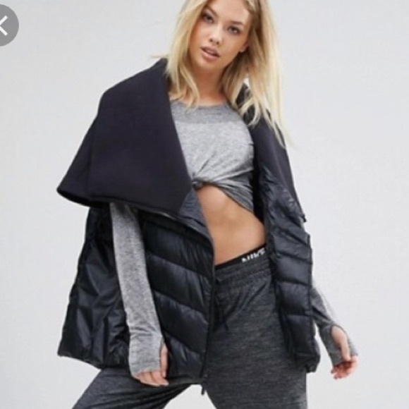 Nike Tech Fleece Aeroloft Down Cape 